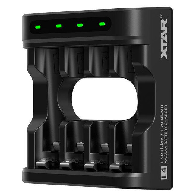 Ładowarka do akumulatorów R03 / AAA oraz R6 / AA Li-ion 1,5V / NiMH Xtar L4