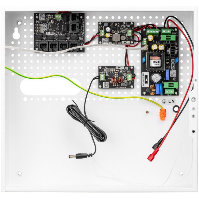 System zasilania buforowego PoE do 4 kamer i rejestratora BCS POWER BCS-UPS/IP4/E-S